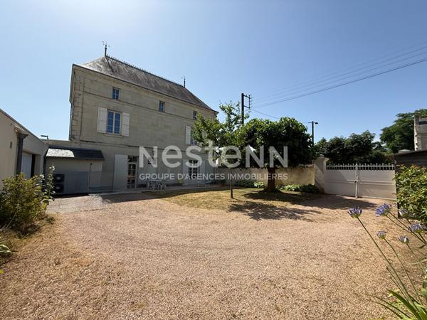 A vendre - Maison de maitre - 8 pièces - Coeur de Montreuil Bellay - 217.43 m2 -