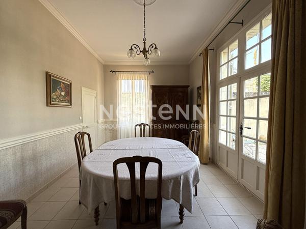 A vendre - Maison de maitre - 8 pièces - Coeur de Montreuil Bellay - 217.43 m2 -