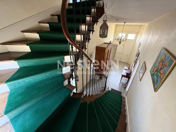 A vendre - Maison de maitre - 8 pièces - Coeur de Montreuil Bellay - 217.43 m2 -