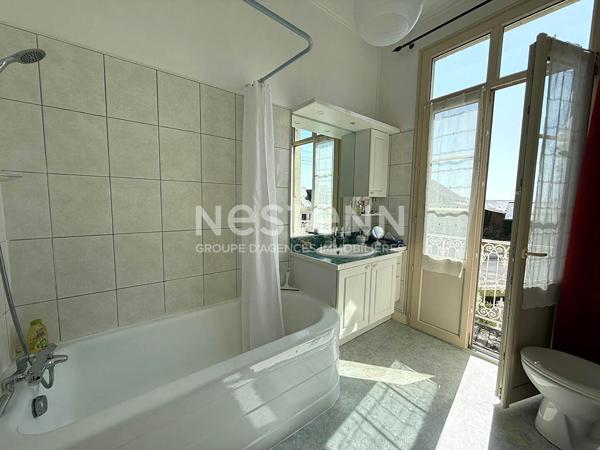 A vendre - Maison de maitre - 8 pièces - Coeur de Montreuil Bellay - 217.43 m2 -