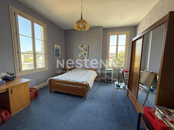 A vendre - Maison de maitre - 8 pièces - Coeur de Montreuil Bellay - 217.43 m2 -