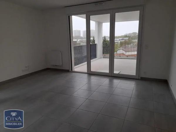 Appartement à louer 3 pièces 71.65m² Lormont (33310)
