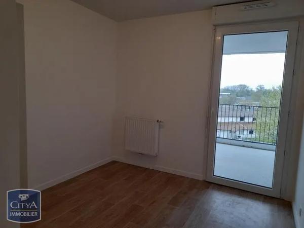 Appartement à louer 3 pièces 71.65m² Lormont (33310)