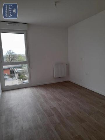 Appartement à louer 3 pièces 71.65m² Lormont (33310)