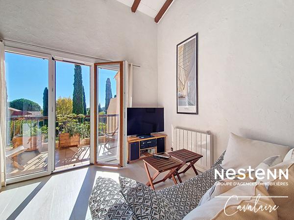 Appartement dernier étage au calme proche plages et commerces - petite copropriété - stationnement et cave