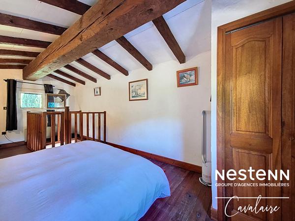 Appartement dernier étage au calme proche plages et commerces - petite copropriété - stationnement et cave