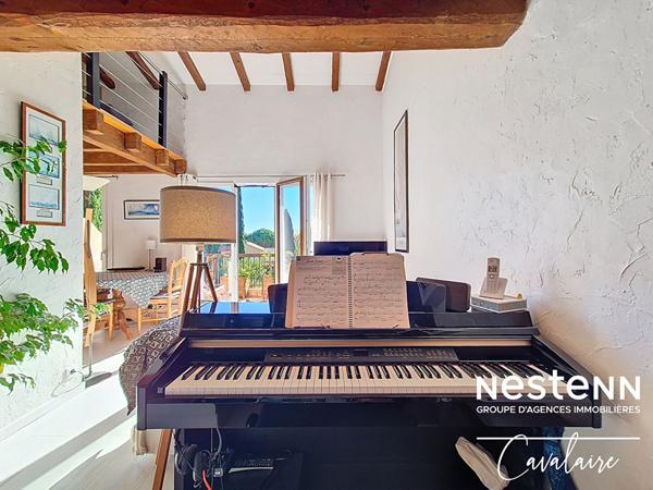 Appartement dernier étage au calme proche plages et commerces - petite copropriété - stationnement et cave