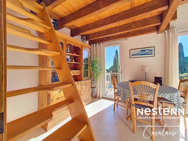 Appartement dernier étage au calme proche plages et commerces - petite copropriété - stationnement et cave