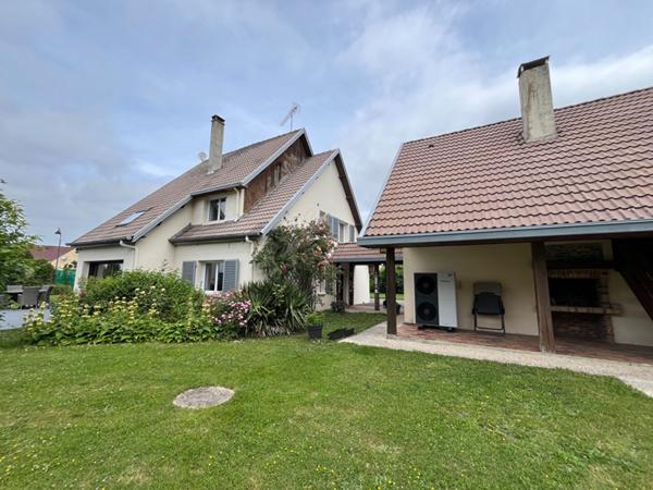 Maison Saint Fuscien 8 pièce(s) 300 m2