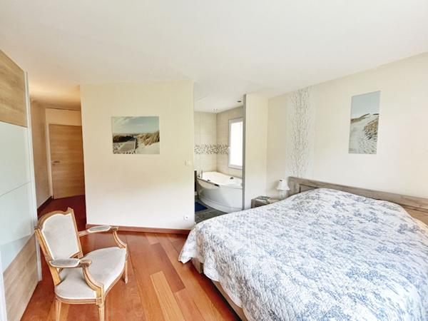 Maison Saint Fuscien 8 pièce(s) 300 m2