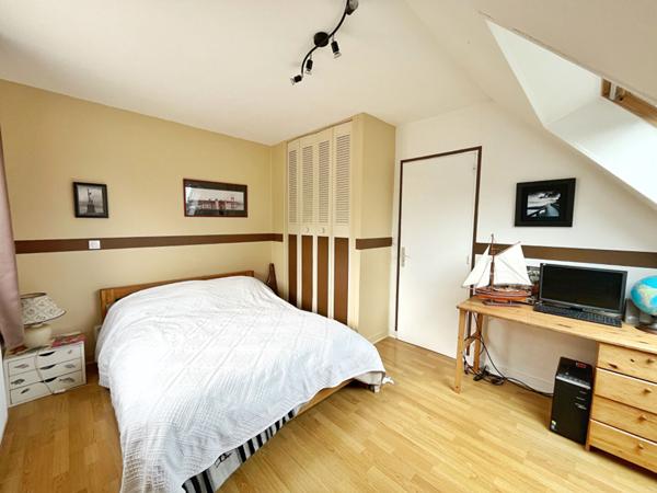 Maison Saint Fuscien 8 pièce(s) 300 m2