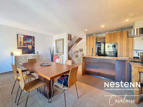 Maison de ville en centre-ville de Cogolin d'environ 131 m² sur 3 niveaux