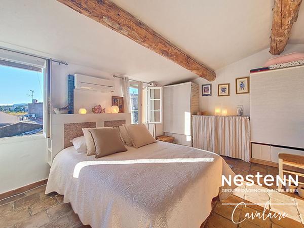 Maison de ville en centre-ville de Cogolin d'environ 131 m² sur 3 niveaux