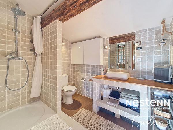 Maison de ville en centre-ville de Cogolin d'environ 131 m² sur 3 niveaux