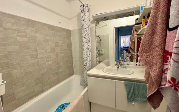 Appartement à vendre    3 pièces •  Istres