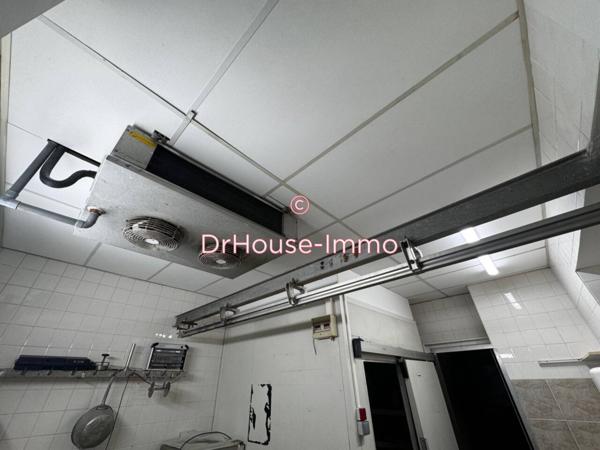 Commerce à vendre 2 pièces de 210 m²