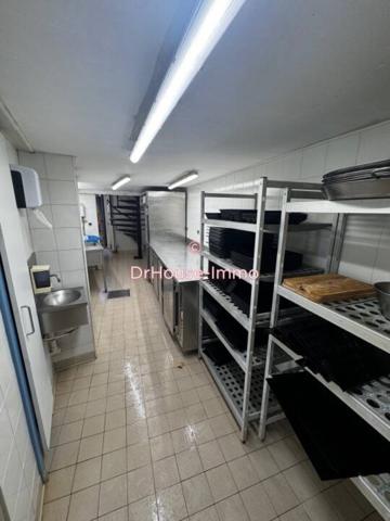 Commerce à vendre 2 pièces de 210 m²