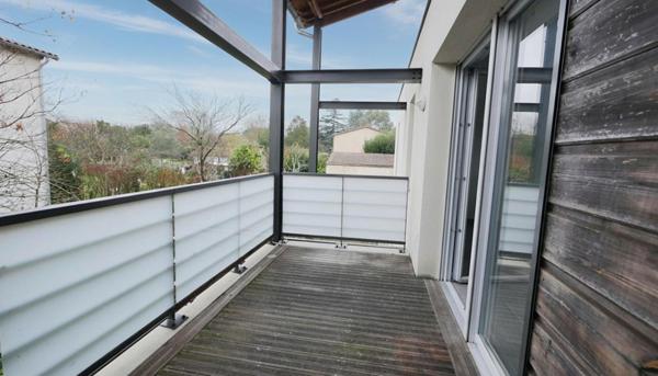 APPARTEMENT T3 avec 2 places stationnement Port-Sud