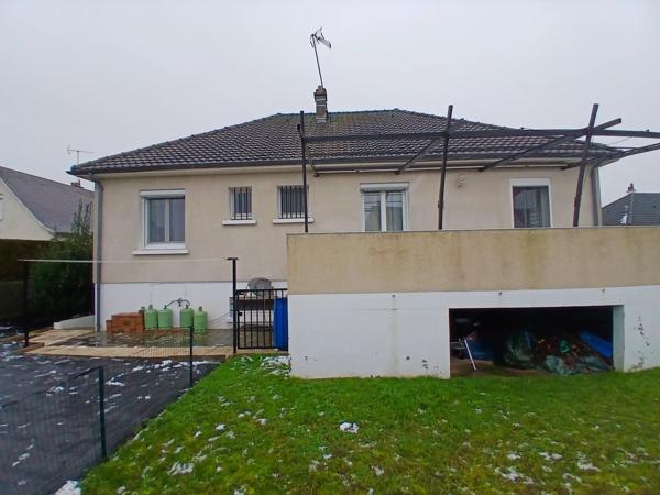 Vente                                                      Maison
                        
                     5 pièces                                         à Toury