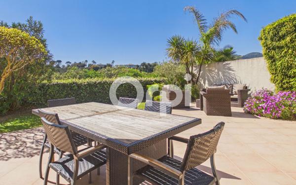 Maison à vendre    4 pièces • 117,04 m2 Mandelieu-la-Napoule
