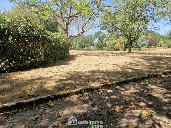 Terrain de loisirs 13400 m² à Rives de l'Yon 85310