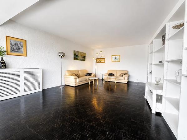 Appartement familial de 160 m² avec garage dans une petite copropriété