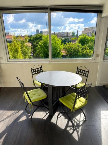 Appartement familial de 160 m² avec garage dans une petite copropriété