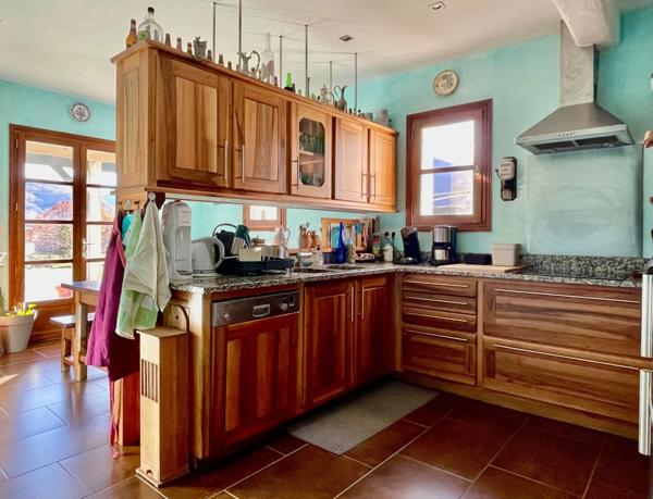 Maison à vendre 9 pièces SARE (64)