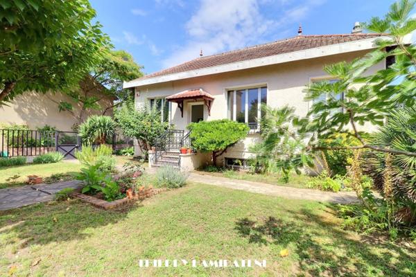 COEUR COLONIE !! A 5MN A PIED DE LA GARE DU CENTRE VILLE TRES BELLE MAISON TYPE LOFT A L' ESPRIT BOHEME 175M2 6 PIECES 3 CHAMBRES ENTIEREMENT RENOVEE DEPENDANCE TERRASSE ET JARDIN GARAGE