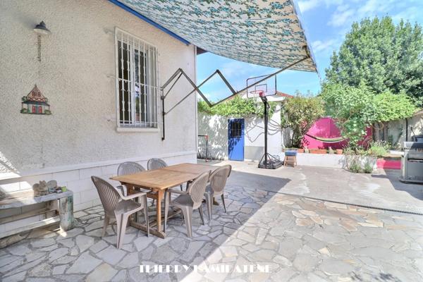 COEUR COLONIE !! A 5MN A PIED DE LA GARE DU CENTRE VILLE TRES BELLE MAISON TYPE LOFT A L' ESPRIT BOHEME 175M2 6 PIECES 3 CHAMBRES ENTIEREMENT RENOVEE DEPENDANCE TERRASSE ET JARDIN GARAGE