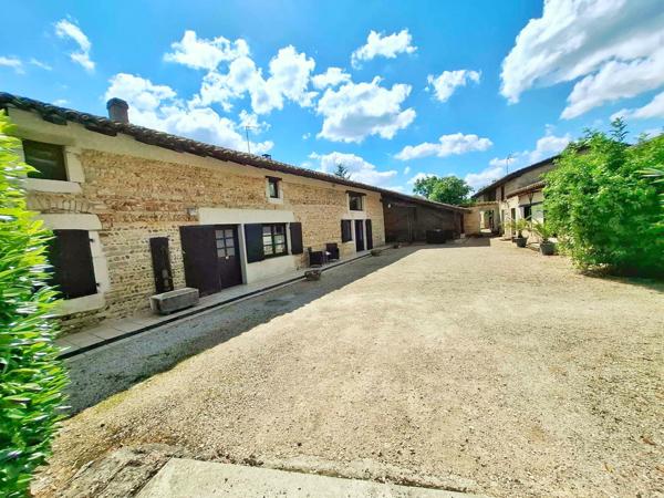 Maison 14 pièce(s) 9 chambre(s) 312 m²