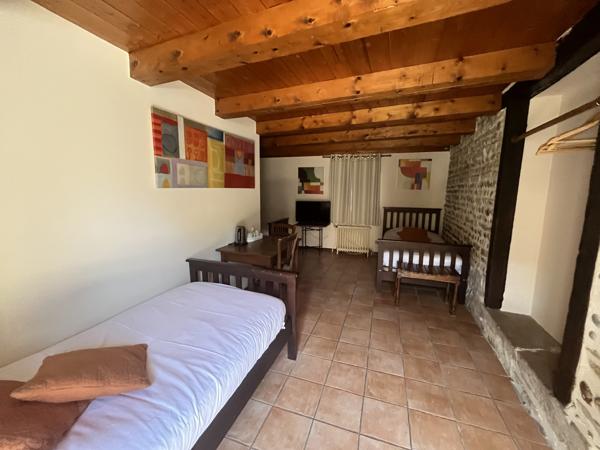 Maison 14 pièce(s) 9 chambre(s) 312 m²
