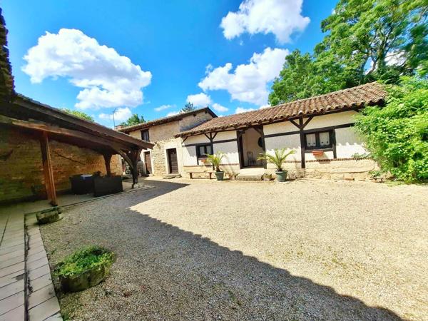 Maison 14 pièce(s) 9 chambre(s) 312 m²