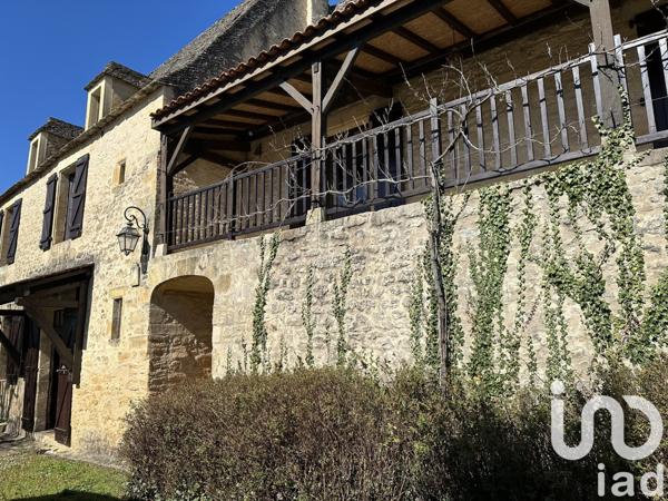 Demeure 9 pièces de 250 m² à Montignac (24290)