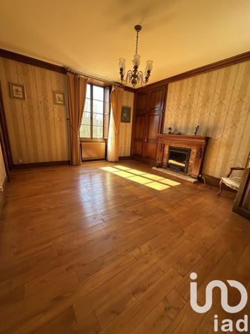 Demeure 9 pièces de 250 m² à Montignac (24290)