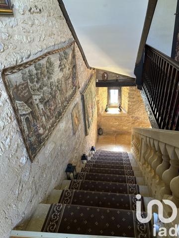 Demeure 9 pièces de 250 m² à Montignac (24290)