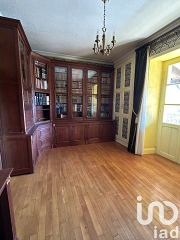 Demeure 9 pièces de 250 m² à Montignac (24290)