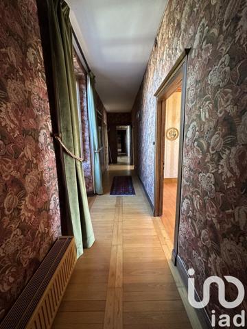 Demeure 9 pièces de 250 m² à Montignac (24290)