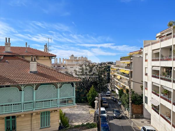 APPARTEMENT DE TYPE 2 PIECES. CANNET MAIRIE