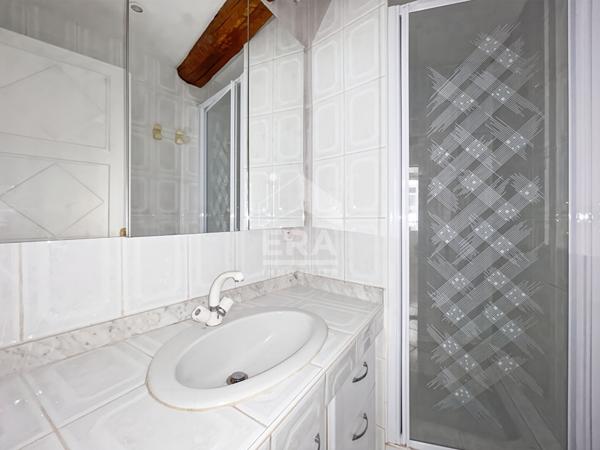 APPARTEMENT DE TYPE 2 PIECES. CANNET MAIRIE