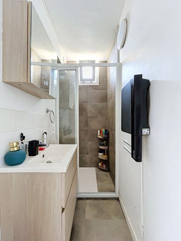 Appartement T3 lumineux avec garage, cave et parking .