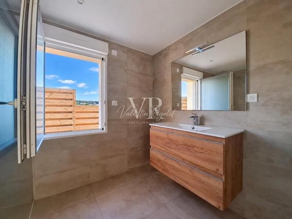 Vivre sur le sable, Terrasse 100 m² vue pleine mer