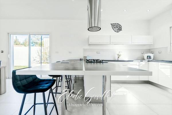 Maison Villemoustaussou 5 pièce(s) 132 m2