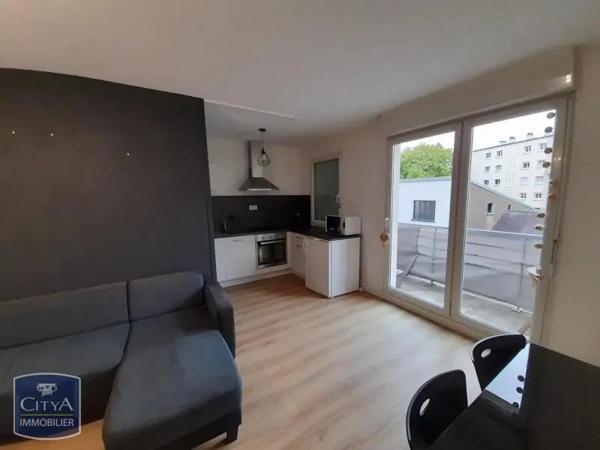 Appartement à louer 2 pièces 50.95m² Laval (53000)