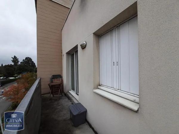 Appartement à louer 2 pièces 50.95m² Laval (53000)