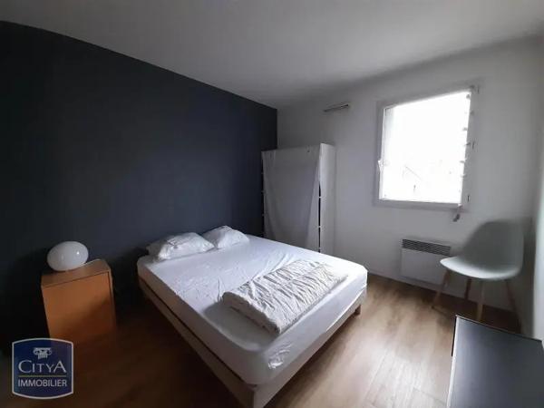 Appartement à louer 2 pièces 50.95m² Laval (53000)