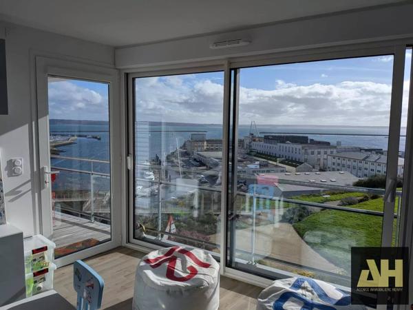 EXCEPTIONNEL- APPARTEMENT - 2 CHAMBRES - VUE MER SUR LA RADE DE BREST