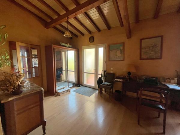 MAISON CONTEMPORAINE 10 PIECES 227 M²