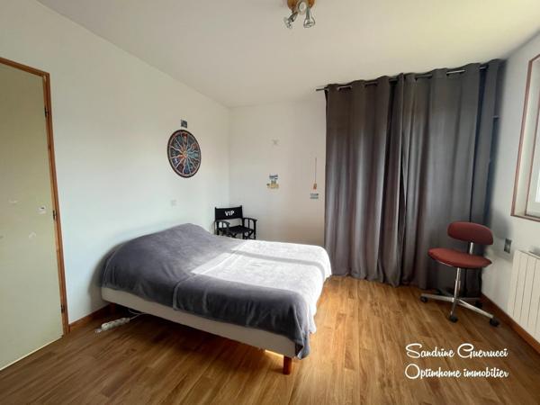 MAISON CONTEMPORAINE 10 PIECES 227 M²