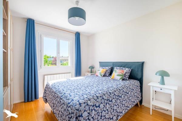 Maison à vendre 606 996 € Chassieu 6 p 154 m² DPE D